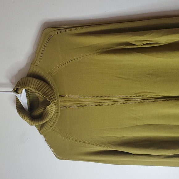 Womens Silk Blend Lightweight Green Yellow Minimalist Turtleneck Ribbed Sleeve - Picture 2 of 9